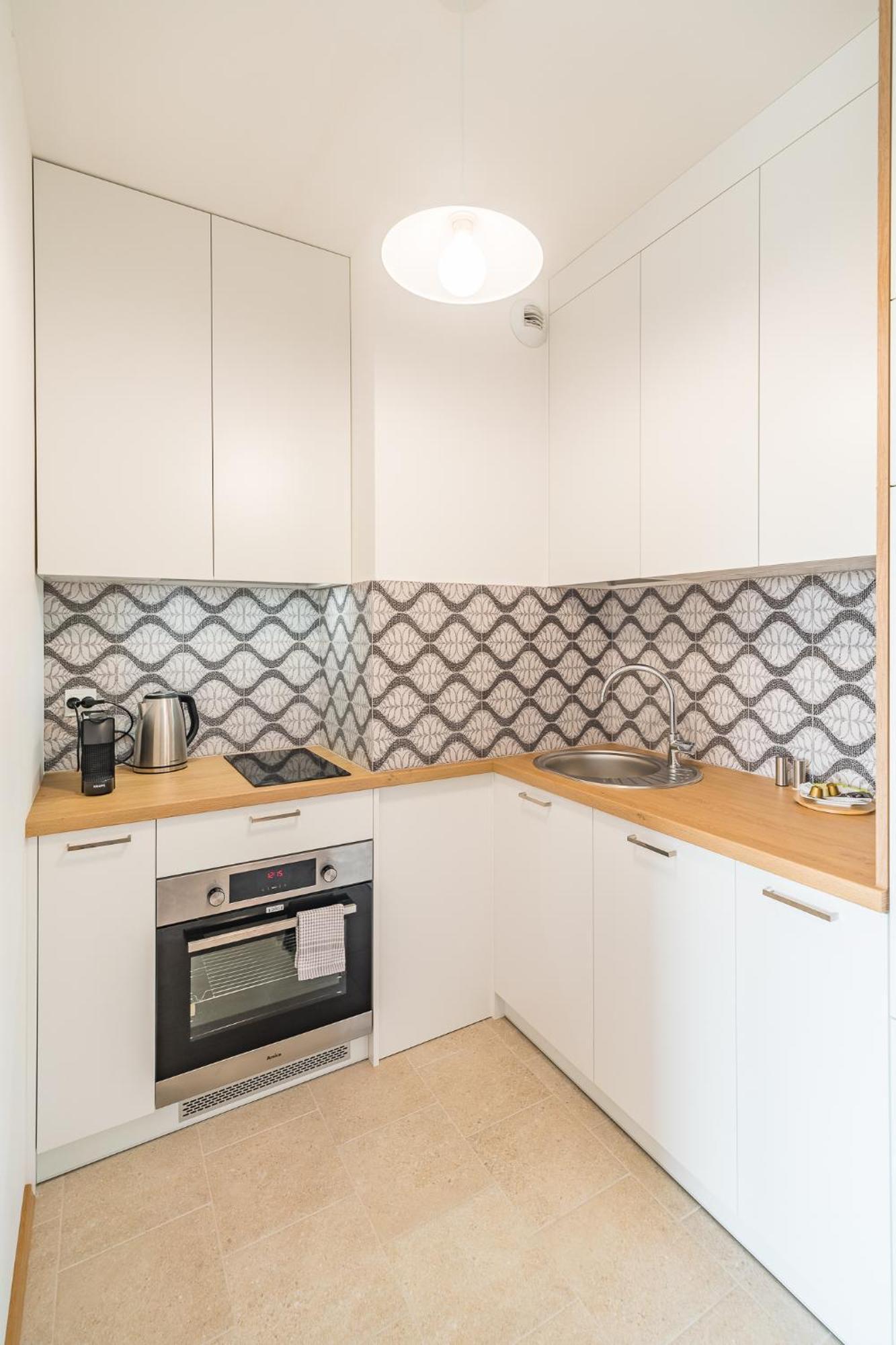 Old Town - Bus&tram Stops Nearby, Balcony - By Rentujemy Apartment Krakow